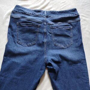 Torrid feel the fit jegging super soft